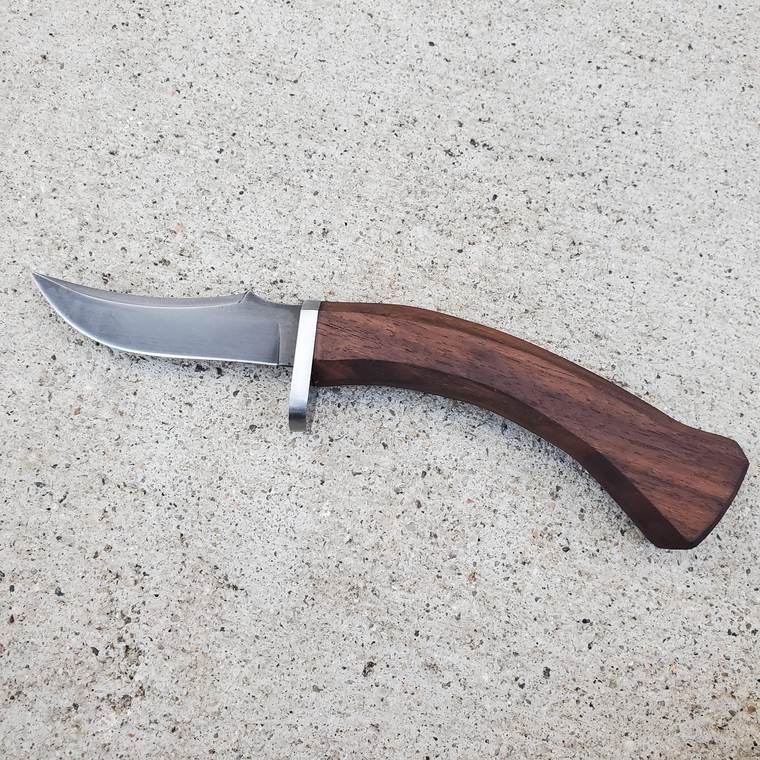 hidden-tang-clip-point-knife-cover